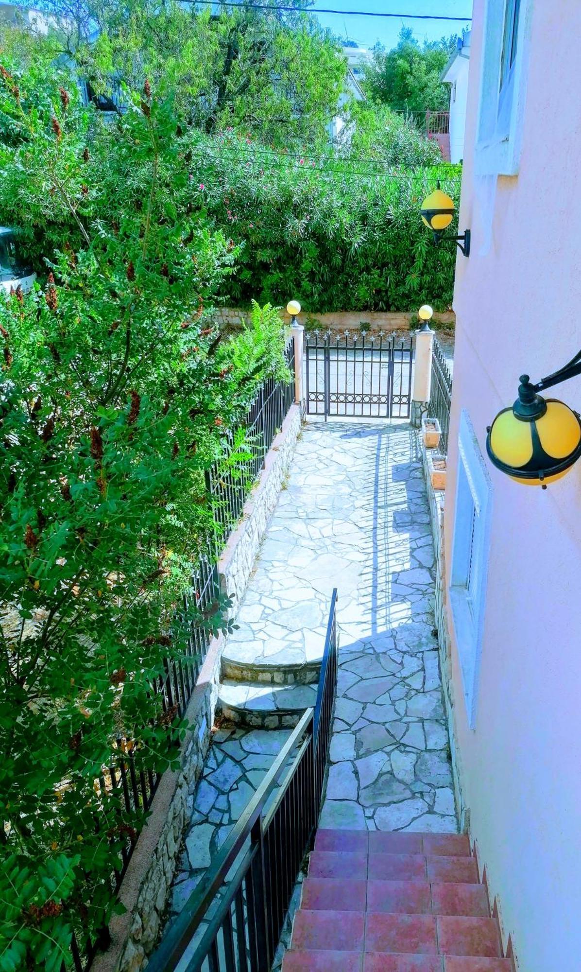 Apartmani Ljubica Utjeha Dış mekan fotoğraf